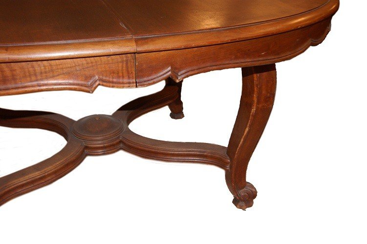 Grande tavolo ovale allungabile del 1800 in legno di noce stile Luigi Filippo -photo-2