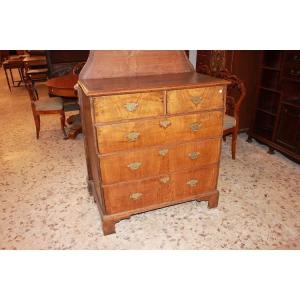 Piccolo cassettone comoncino inglese del 1700 stile Queen Anne in legno di noce