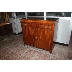 Credenza piattaia olandese di inizio 1800 stile Luigi XVI in legno di mogano e piuma di mogano