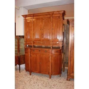 Grande credenza austriaca di fine 1700, stile Luigi XVI, in legno di cirmolo