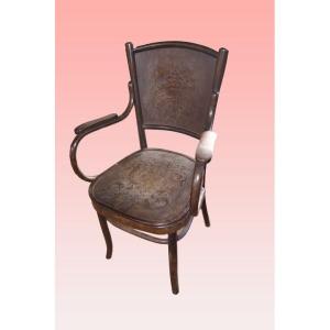 Poltrona Thonet Nord Europa di inizio 1900 in legno di faggio tinto noce curvato