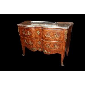 Bellissimo cassettone francese della prima metà 1800, stile Luigi XV, in legno di bois de rose.