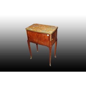 Mobiletto comodino francese della seconda metà del 1800, stile Luigi XV, in legno di bois de ro