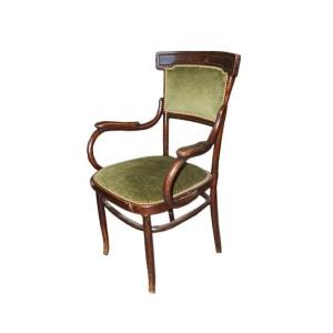 Poltrona Thonet di inizio 1900 in legno di faggio tinto noce