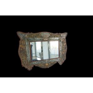 Bellissima specchiera francese del 1900 in pelle riccamente decorata e dipinta