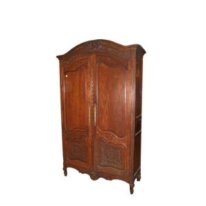 Bellissimo grande armadio francese della seconda metà del 1700