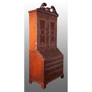 Trumeau Regency con due ante, quattro cassetti, ribalta e cassettini interni