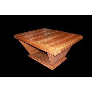 Tavolo rettangolare allungabile francese di inizio 1900, stile Decò, in legno di noce. Presenta