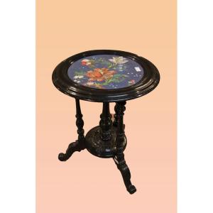 Tavolino italiano di metà 1800, in legno ebanizzato e con piano in scagliola decorato