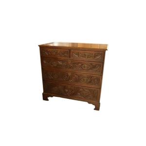 Comoncino inglese riccamente intagliato, della prima metà 1800 stile Tudor, in legno di rovere.