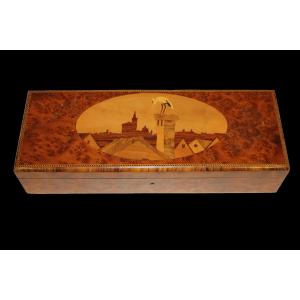 Scatola in radica di olmo intarsiata - XX secolo