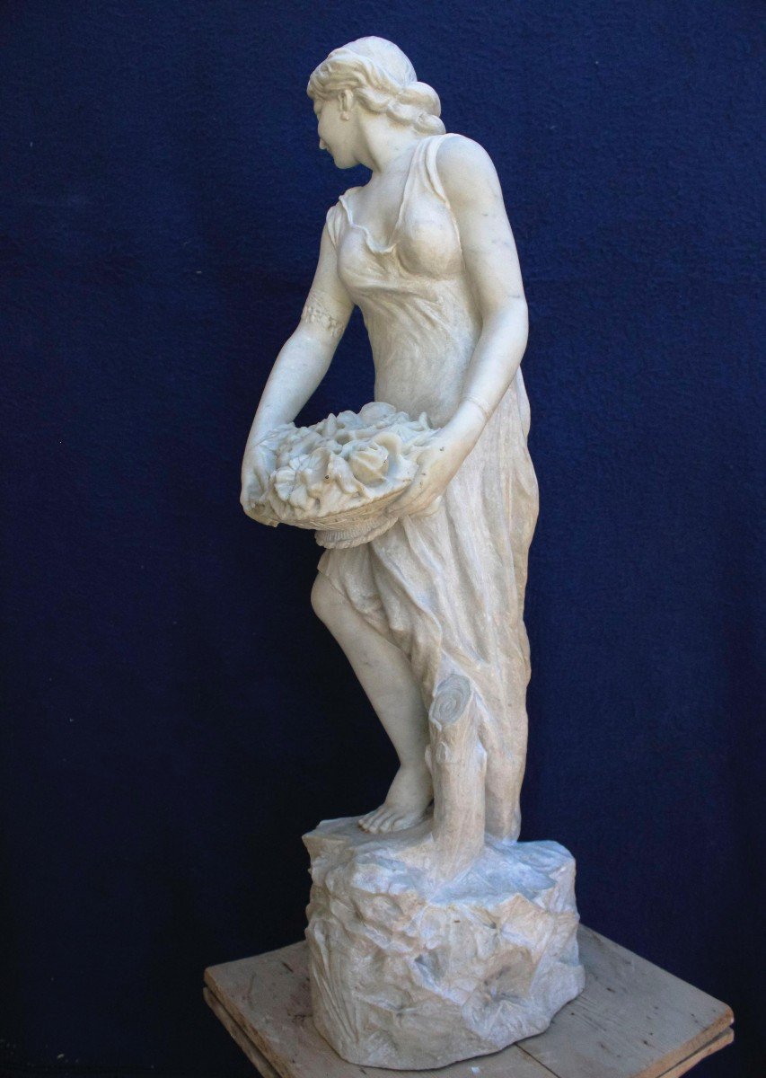 Grande Statua Dama con cesto di fiori in mano Marmo Carrara -photo-4