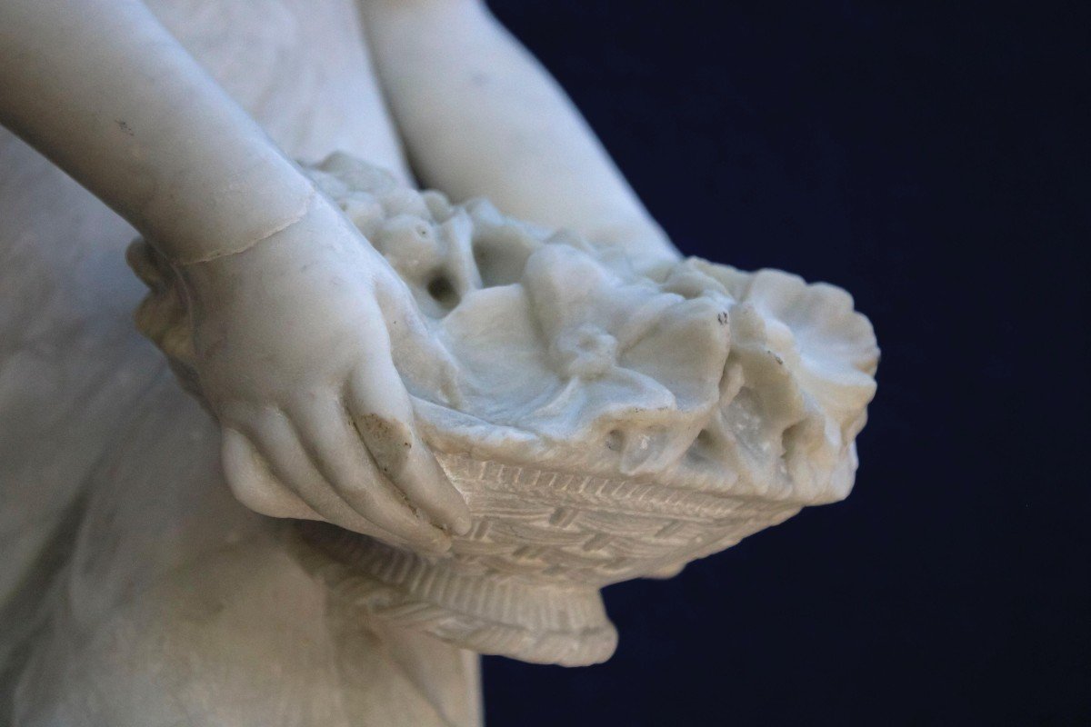 Grande Statua Dama con cesto di fiori in mano Marmo Carrara -photo-2