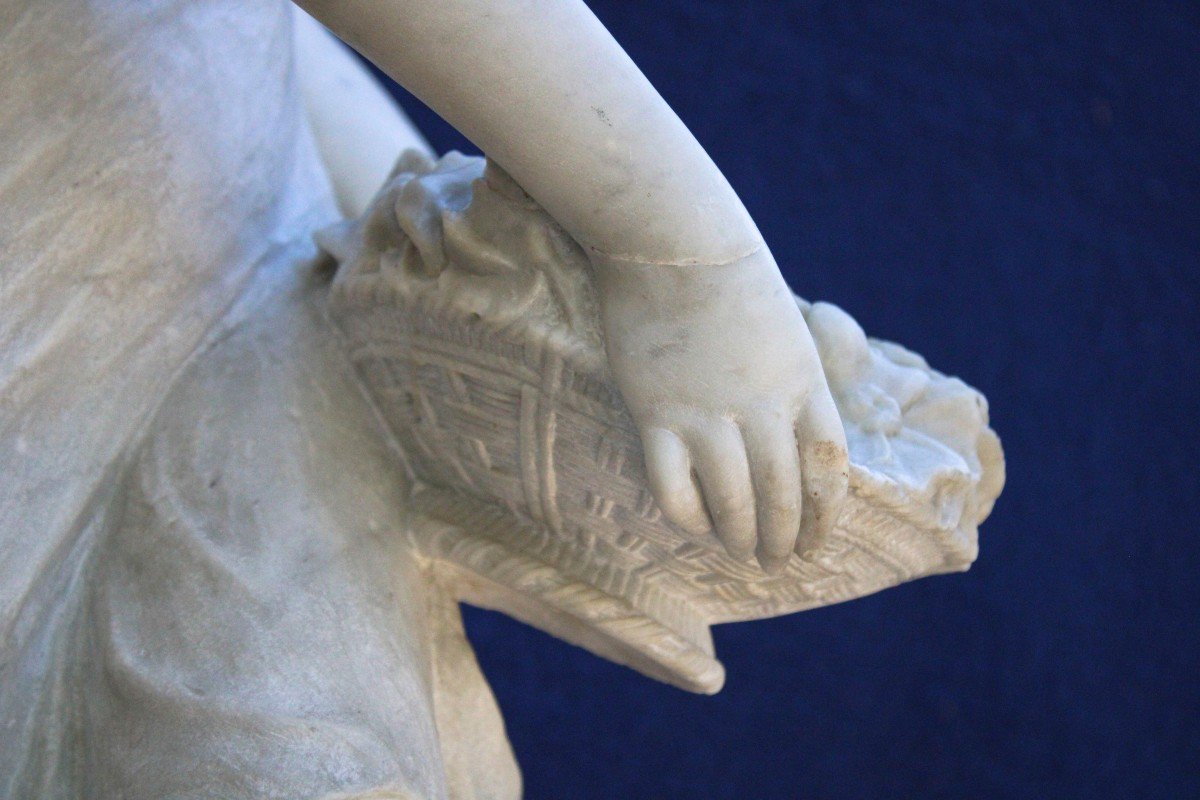 Grande Statua Dama con cesto di fiori in mano Marmo Carrara -photo-5