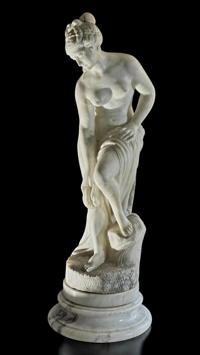 Statua raffigurante una fanciulla nuda (Baigneuse) , Allegrain, Marmo Carrara -photo-2