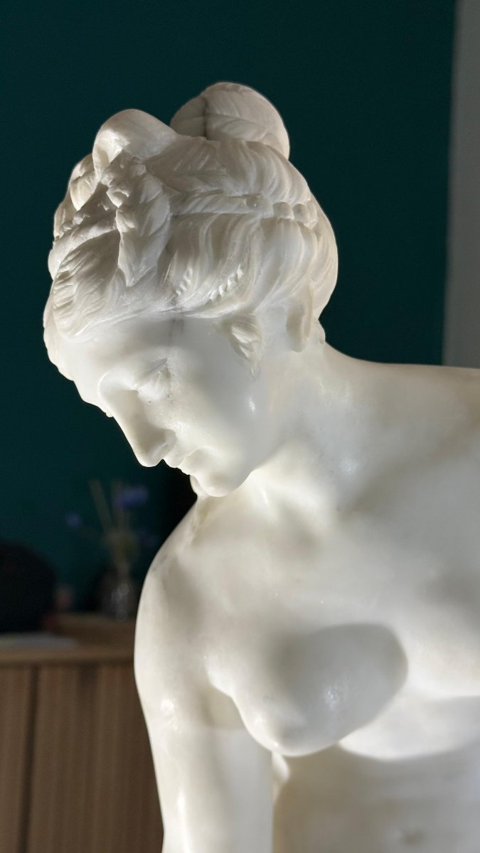 Statua raffigurante una fanciulla nuda (Baigneuse) , Allegrain, Marmo Carrara -photo-2
