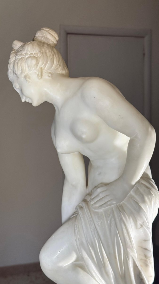 Statua raffigurante una fanciulla nuda (Baigneuse) , Allegrain, Marmo Carrara -photo-3