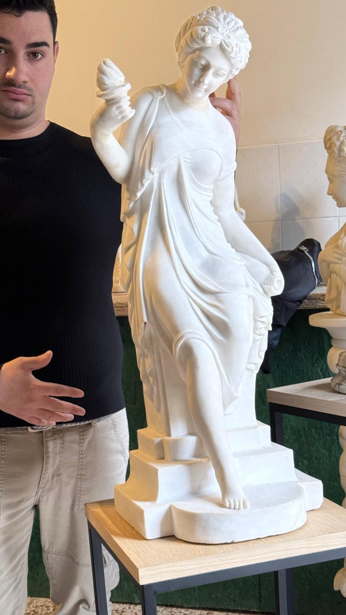 Statua raffigurante Fanciulla, Marmo Bianco statuario di Carrara-photo-1