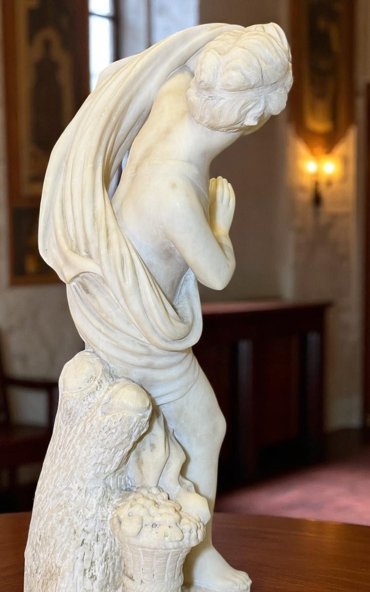 Statua raffigurante una giovane Bagnante Nuda, Marmo Bianco statuario di CARRARA,  Falconet-photo-3