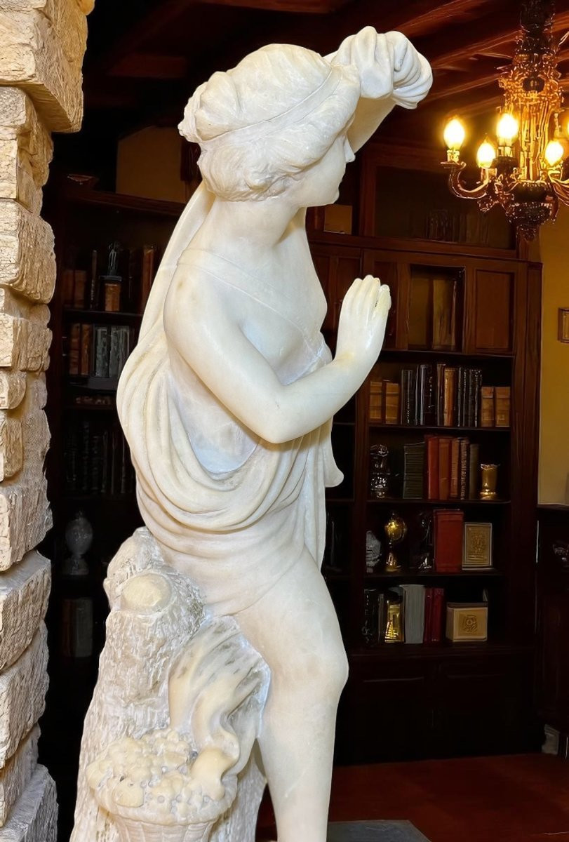 Statua raffigurante una giovane Bagnante Nuda, Marmo Bianco statuario di CARRARA,  Falconet-photo-2