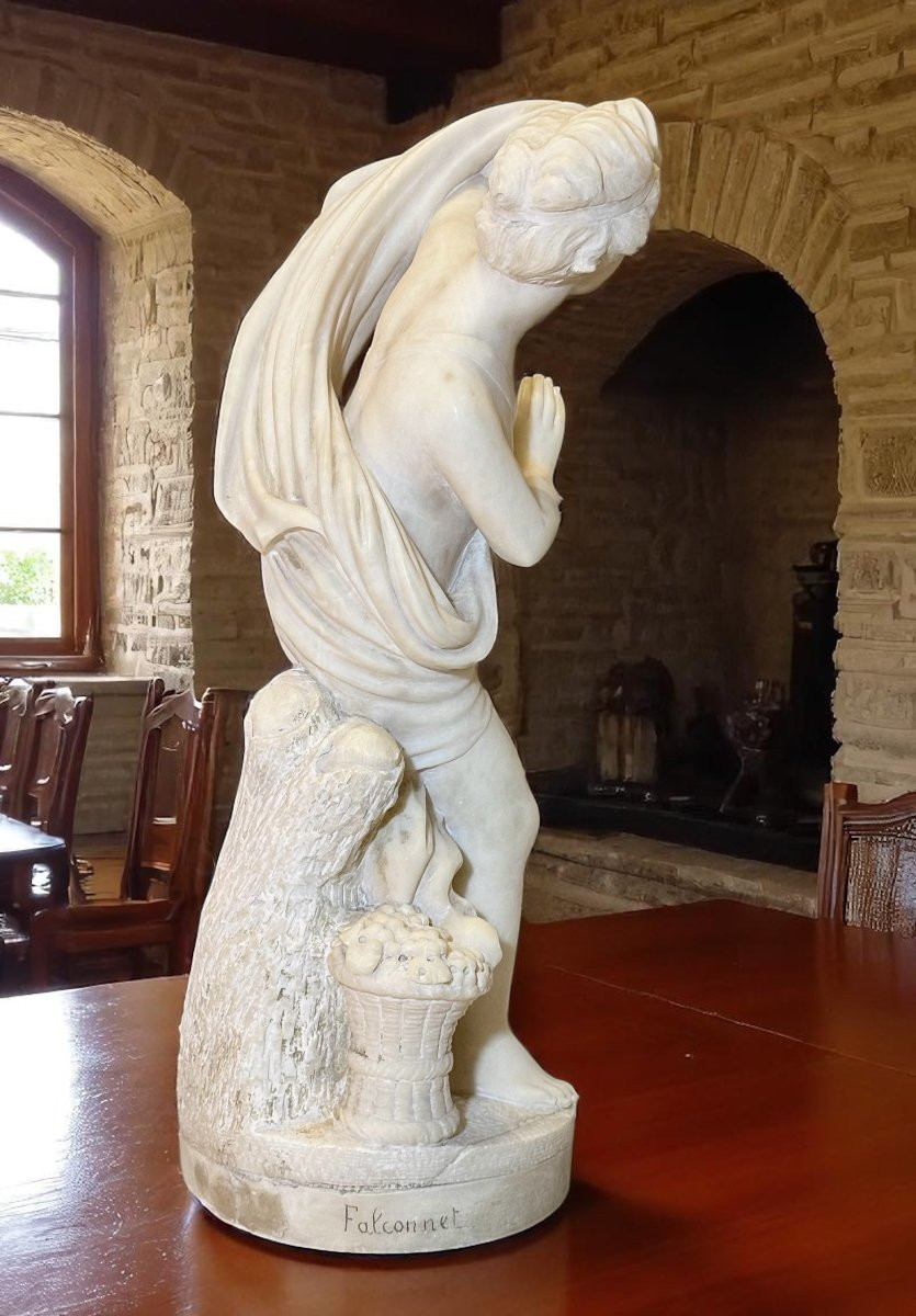 Statua raffigurante una giovane Bagnante Nuda, Marmo Bianco statuario di CARRARA,  Falconet-photo-4
