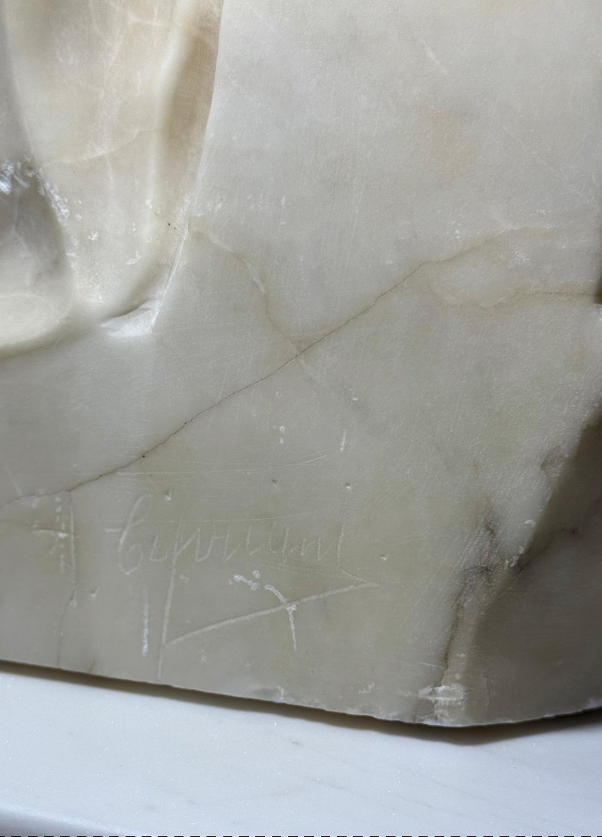 Statua dama con rose e fiori in mano, appoggiata su una fontana, Marmo Carrara -photo-4