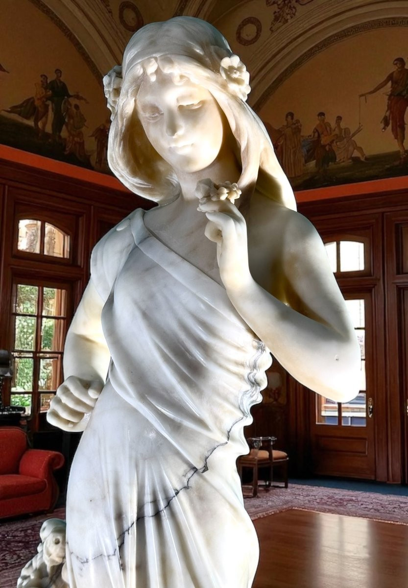 Statua dama con rose e fiori in mano, appoggiata su una fontana, Marmo Carrara -photo-7