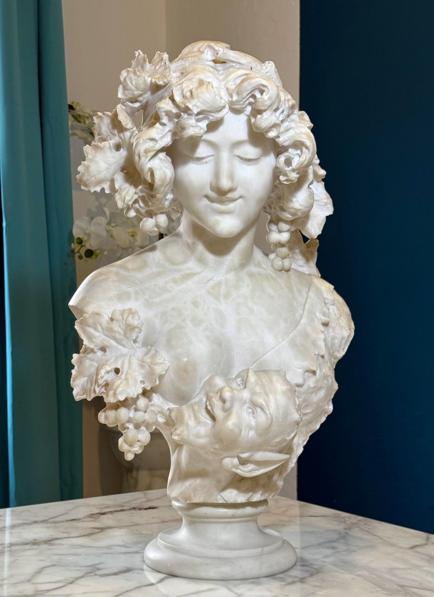 Busto raffigurante una dama con foglie e uva in testa Marmo -photo-3