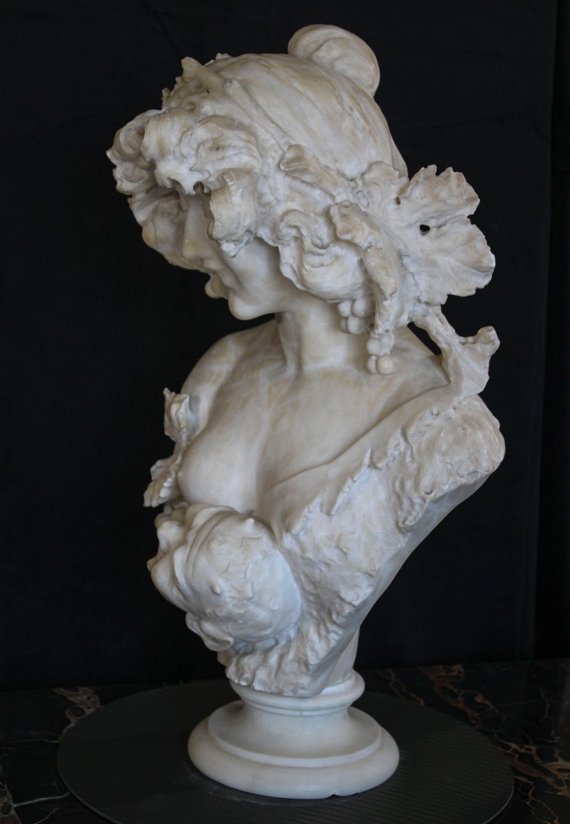 Busto raffigurante una dama con foglie e uva in testa Marmo -photo-5