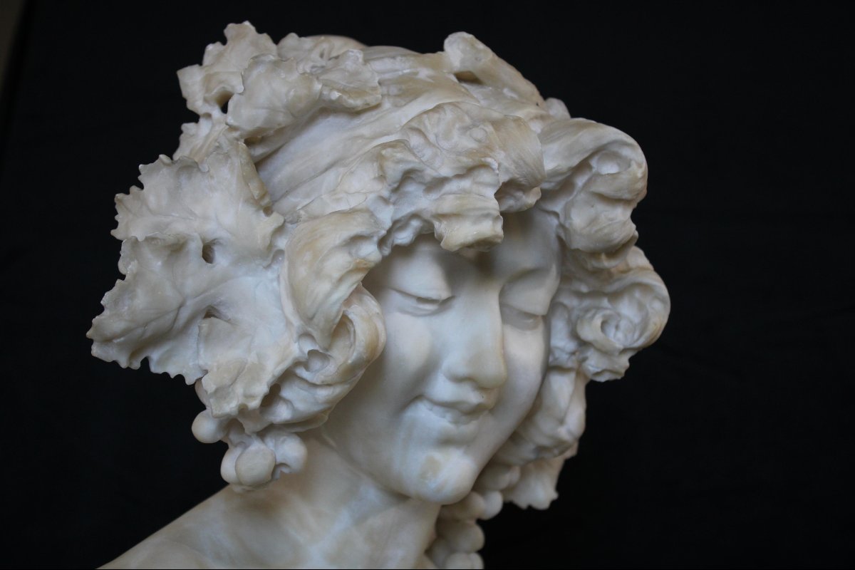 Busto raffigurante una dama con foglie e uva in testa Marmo -photo-6