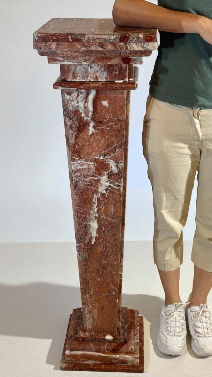 Colonna in Marmo Rosso -photo-1