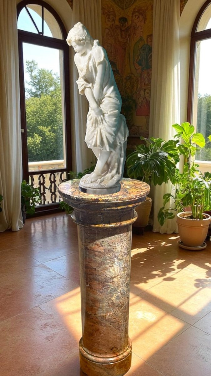 Statua raffigurante una giovane fanciulla sorridente mentre si lava, par Bazone Marmo -photo-4