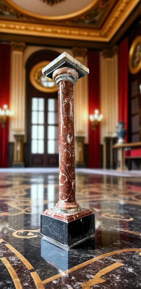 Colonna in Marmo Rosso di Verona 