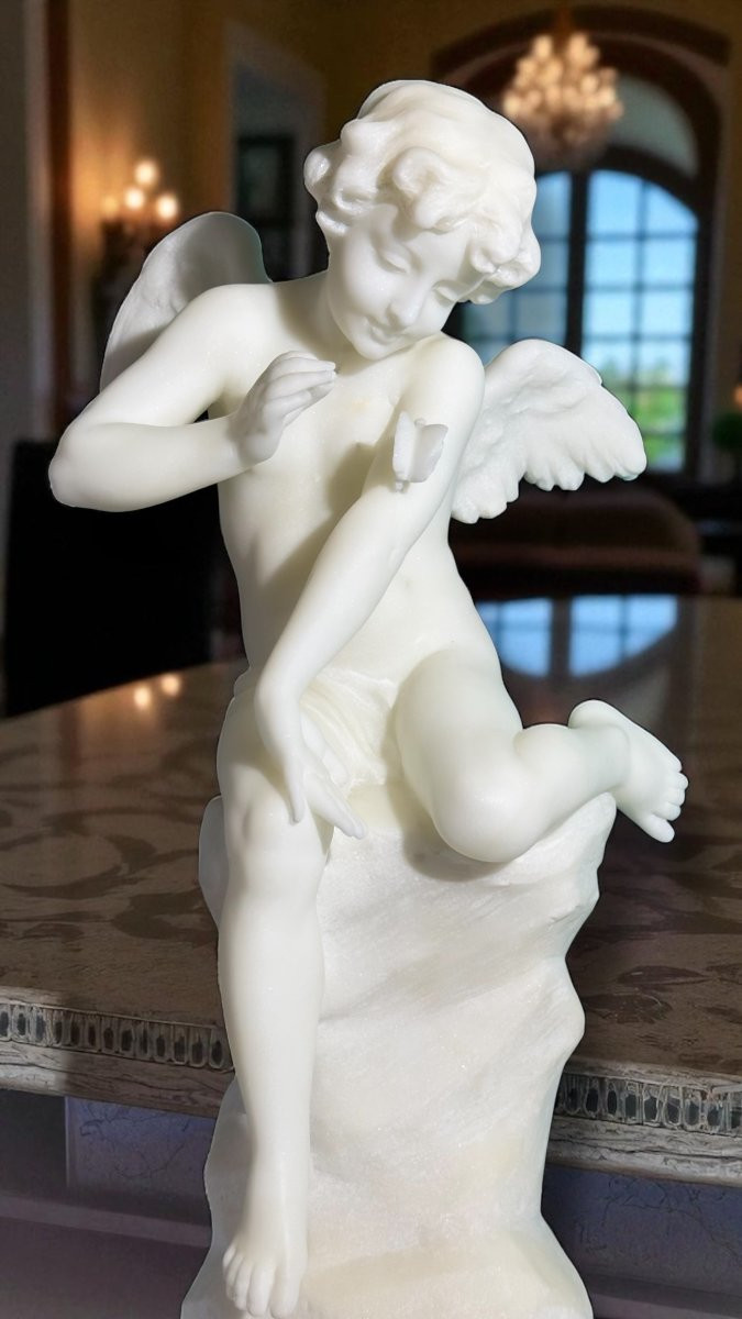 Statua raffigurante un angioletto felice che gioca con una farfalla, Marmo di Carrara, Pugi-photo-6