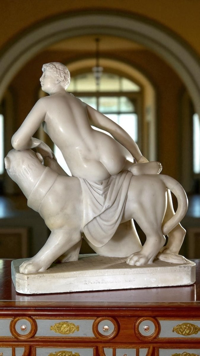 Statua raffigurante Arianna con la Pantera, Marmo Bianco Statuario di Carrara -photo-1