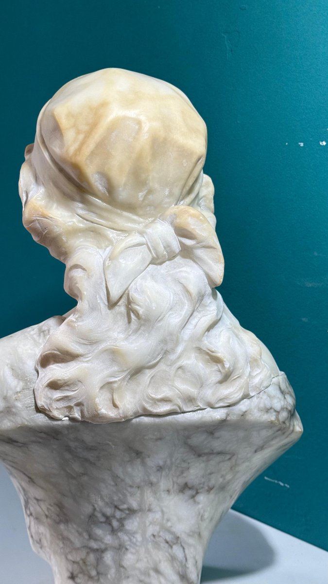 Busto raffigurante fanciulla in Marmo -photo-3