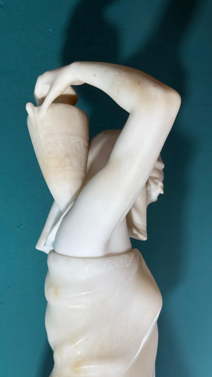 Statua giovane fanciulla con Anfora, Marmo Bianco Statuario di Carrara -photo-1