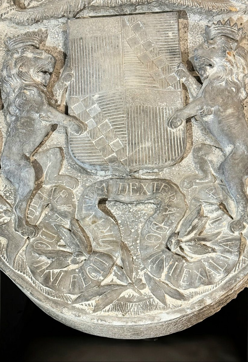 Stemma Nobiliare dei Principi di Ventimiglia, Marmo Bianco statuario di Carrara -photo-4