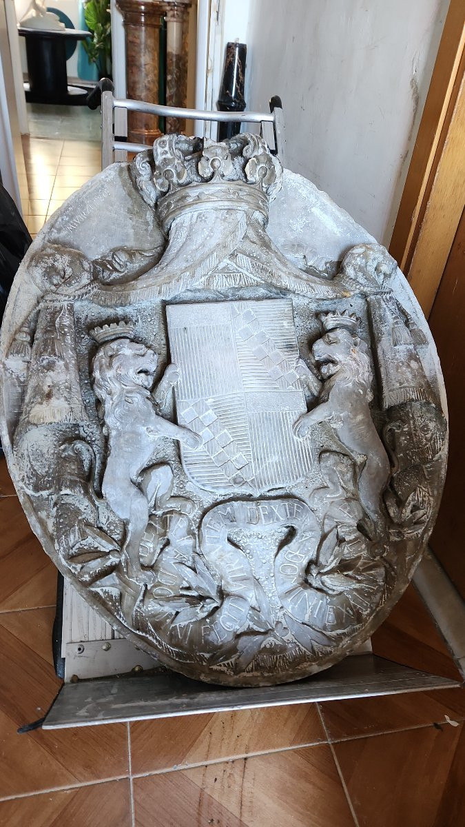 Stemma Nobiliare dei Principi di Ventimiglia, Marmo Bianco statuario di Carrara -photo-6