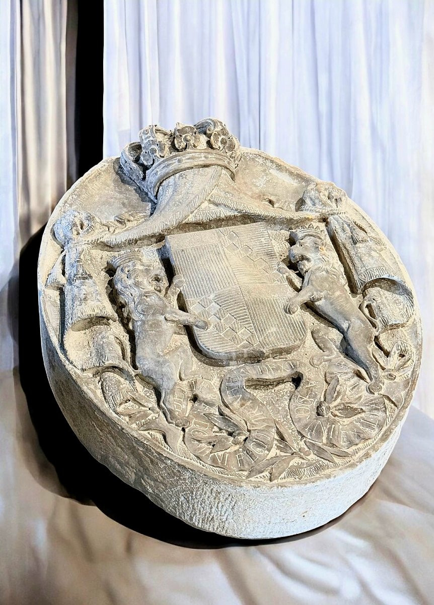 Stemma Nobiliare dei Principi di Ventimiglia, Marmo Bianco statuario di Carrara -photo-7
