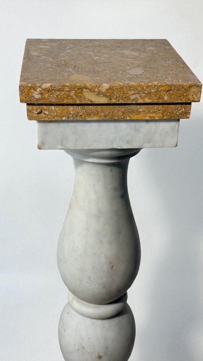 Colonna/Capitello Architettonico in Marmo Bianco Carrara e Giallo Siena -photo-7