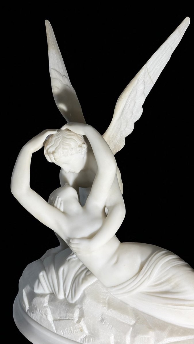 Gruppo scultoreo raffigurante Psiche ravvivata dal bacio d'amore, Marmo Bianco di Carrara -photo-1