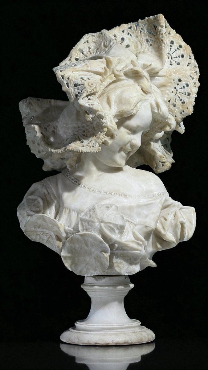 Busto fanciulla con Cappello di Pizzo, Marmo Bianco statuario di Carrara -photo-3