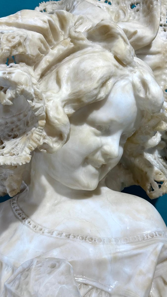 Busto fanciulla con Cappello di Pizzo, Marmo Bianco statuario di Carrara -photo-5