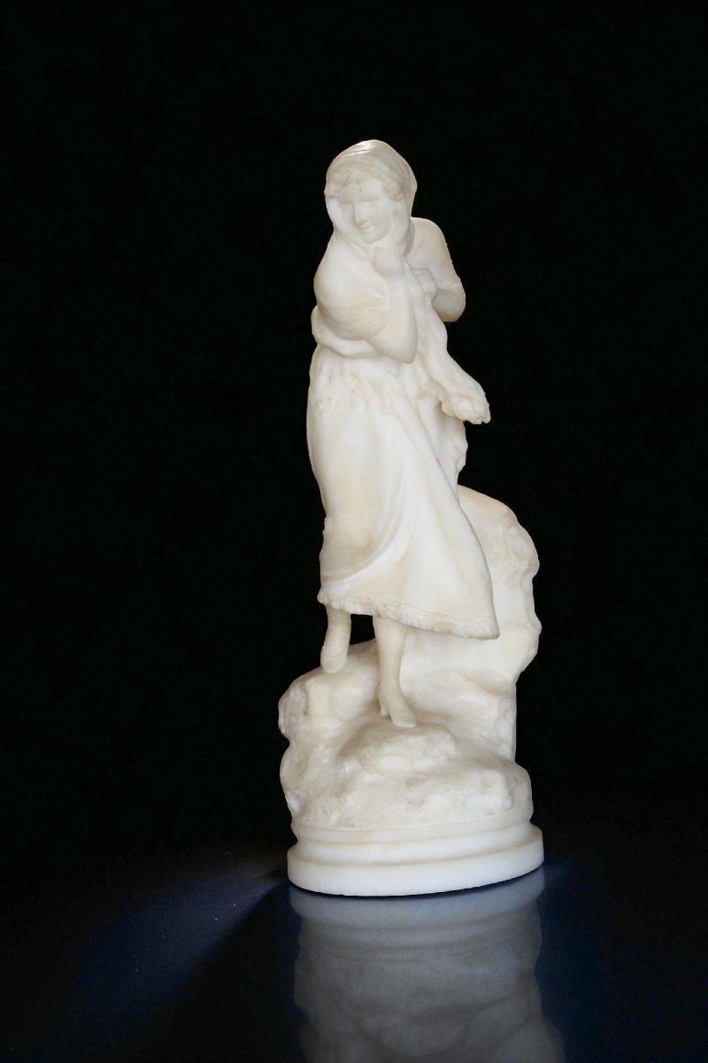 Statua giovane fanciulla sorridente,  Marmo Carrara -photo-2