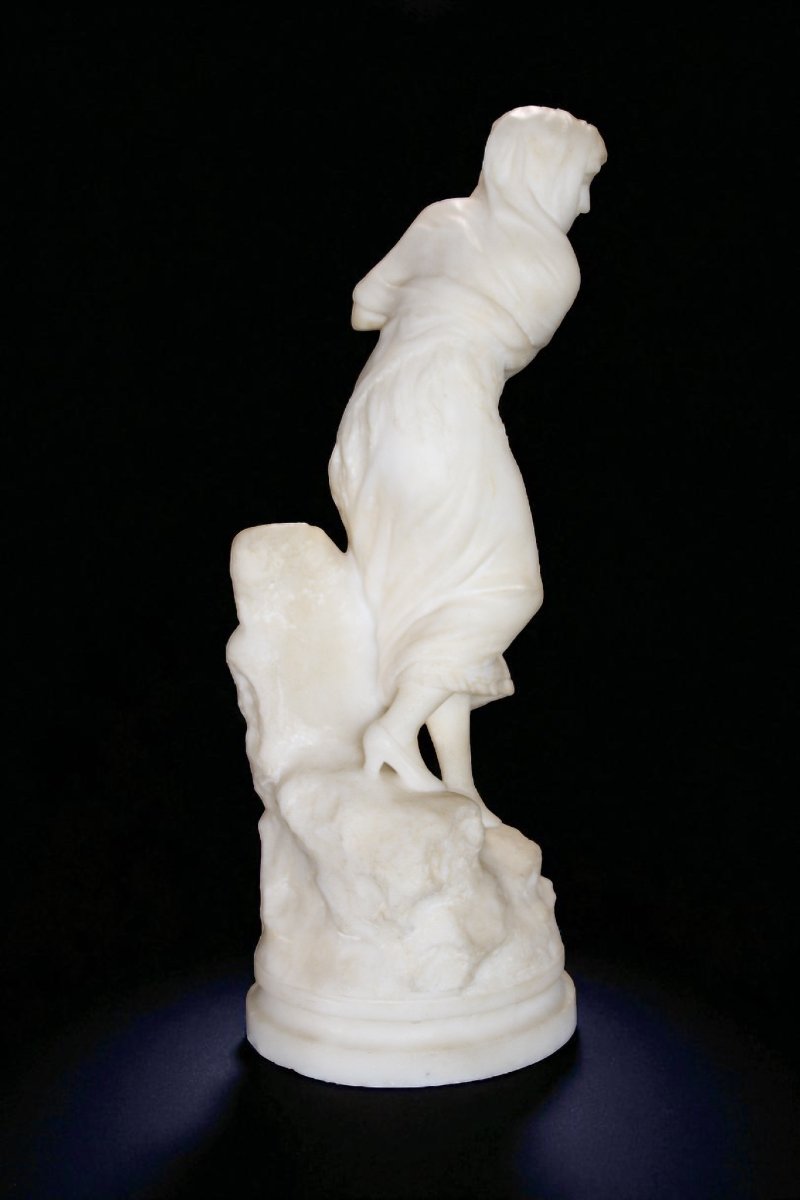 Statua giovane fanciulla sorridente,  Marmo Carrara -photo-3