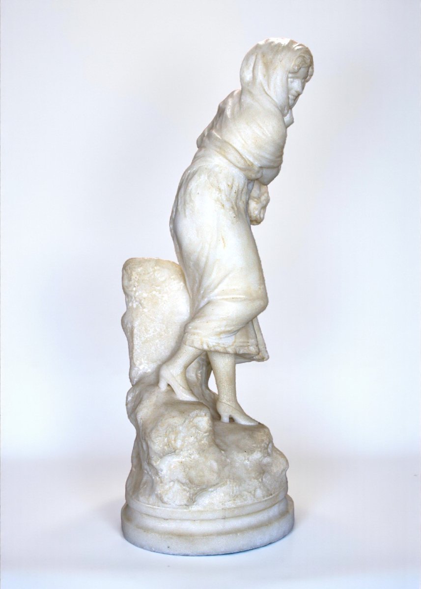 Statua giovane fanciulla sorridente,  Marmo Carrara -photo-4