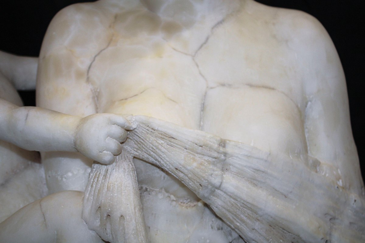 Statua Fanciulla con Eros, Marmo Bianco statuario di Carrara -photo-4