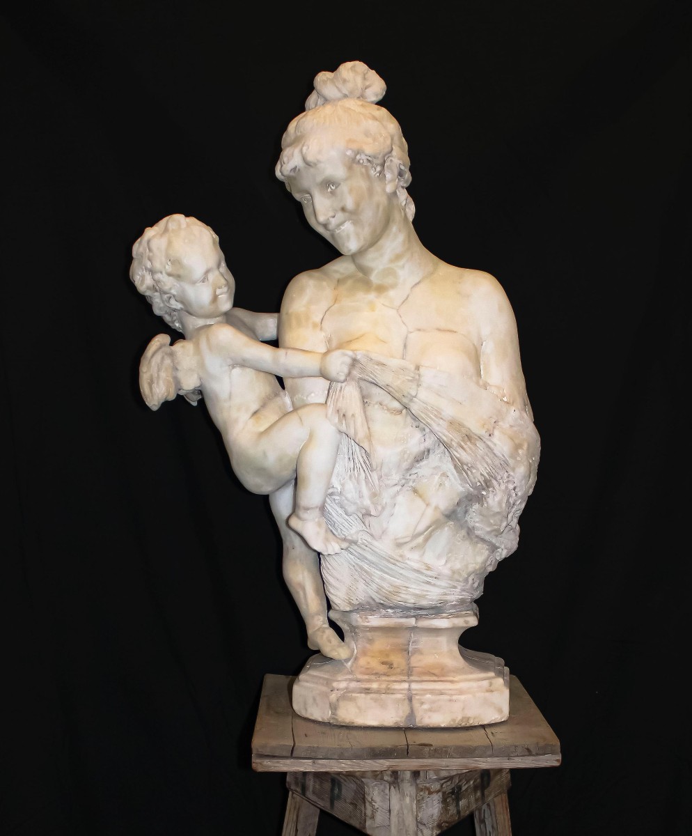 Statua Fanciulla con Eros, Marmo Bianco statuario di Carrara 