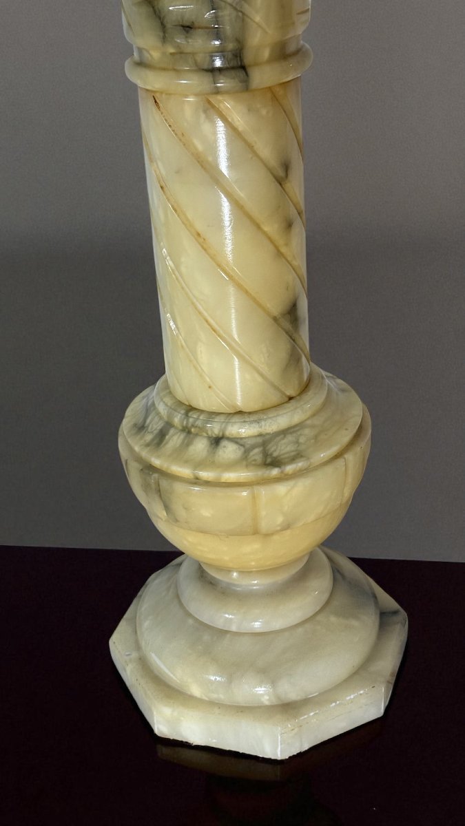 Capitello in Marmo Giallo Arabescato -photo-3